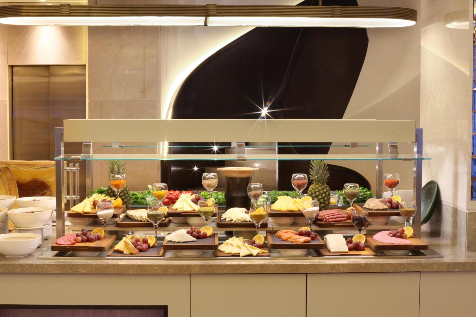 فنادق بنتلي باي مولتون - سبيشال كلاس اسطنبول المظهر الخارجي الصورة A cheese display