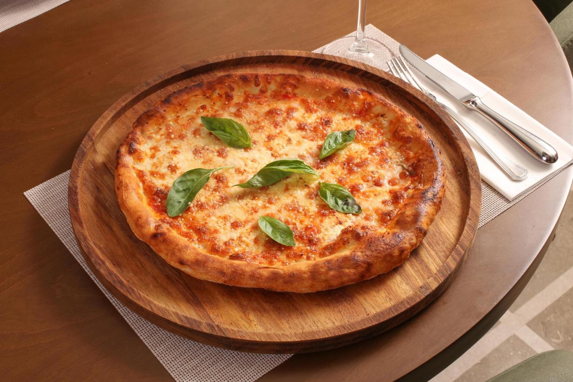 فنادق بنتلي باي مولتون - سبيشال كلاس اسطنبول المظهر الخارجي الصورة A cheese pizza